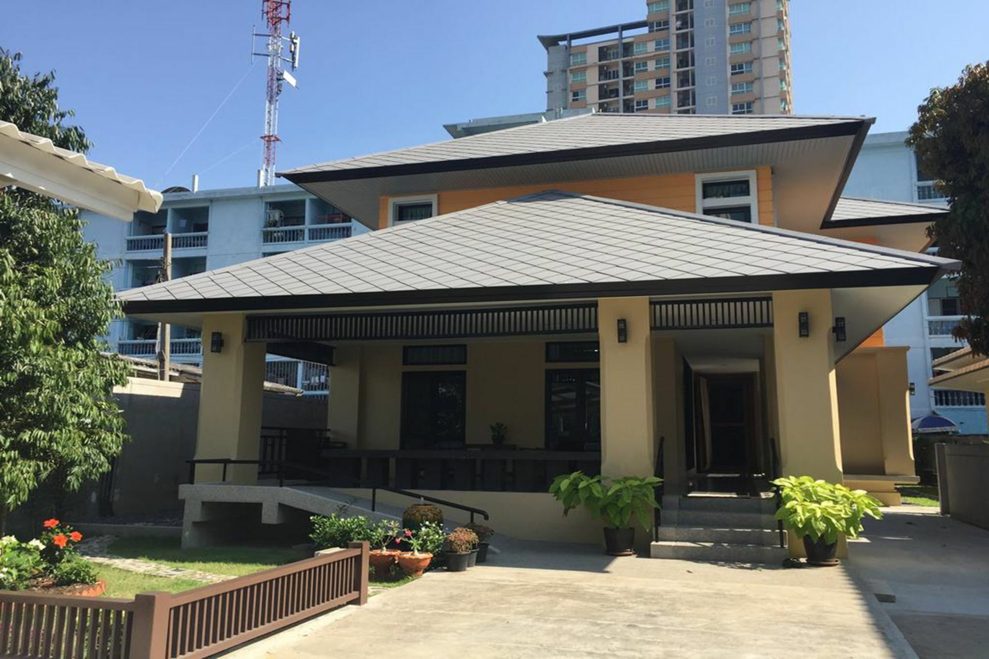 Sukhumvit 50 Garden Home Ban Khlong Nang Li Ngoại thất bức ảnh